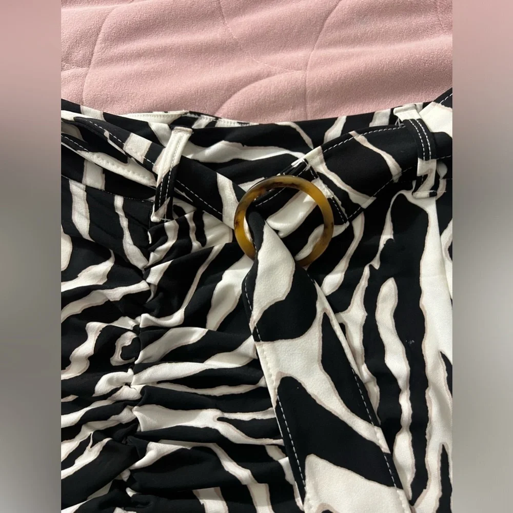 NWOT White House Black Market Zebra Print Skirt